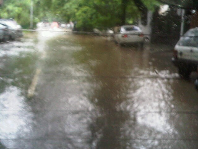 Traffic snarls and waterlogging were also reported from Nizamuddin area of South Delhi. (Surfer Pic) <br><br><b>Be an I-Witness</b><br><br>You too can share your story through photos and videos. Just upload them here and we'll feature the best entries on Ndtv.com.<br><br><iframe  src="http://www.ndtv.com/convergence/ndtv/new/iframe_NDTVShowUpload.aspx?Template=iwitness&ReqEmail=1&ShowCity=1&ReqCity=1&type=a&ShowDisclaimer=0"  width="400" height="200"  scrolling="no" frameborder="0"> </iframe>