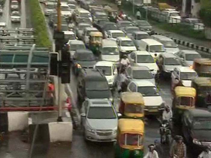 A tweet from the Delhi traffic police a little before 6 pm warned of water-logging at Defence Colony flyover, Yusuf Sarai market and Hauz Khas among other areas.