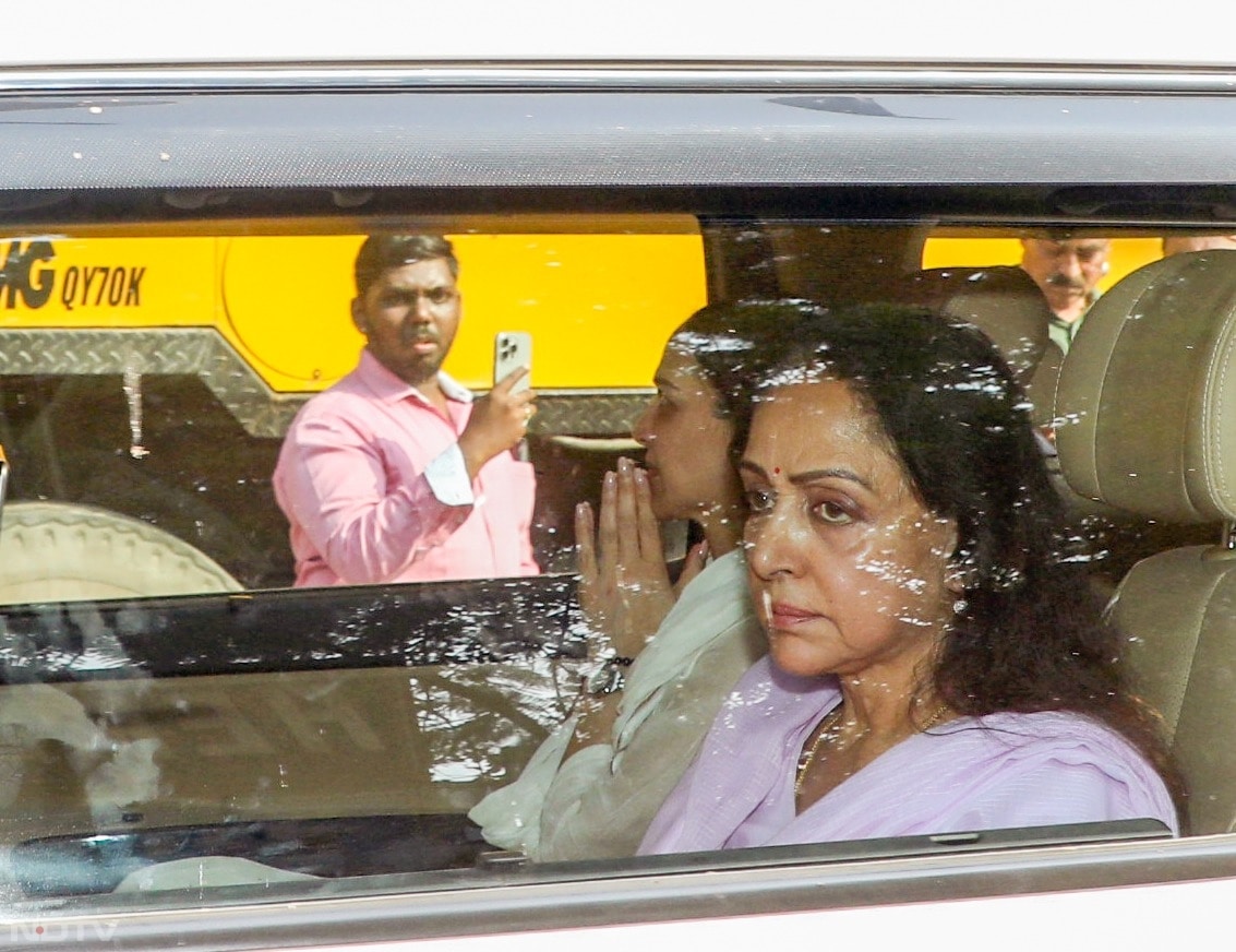 धर्मेंद्र अब चले गए. पीछे छोड़ गए अपनी ढेर सारी यादें.