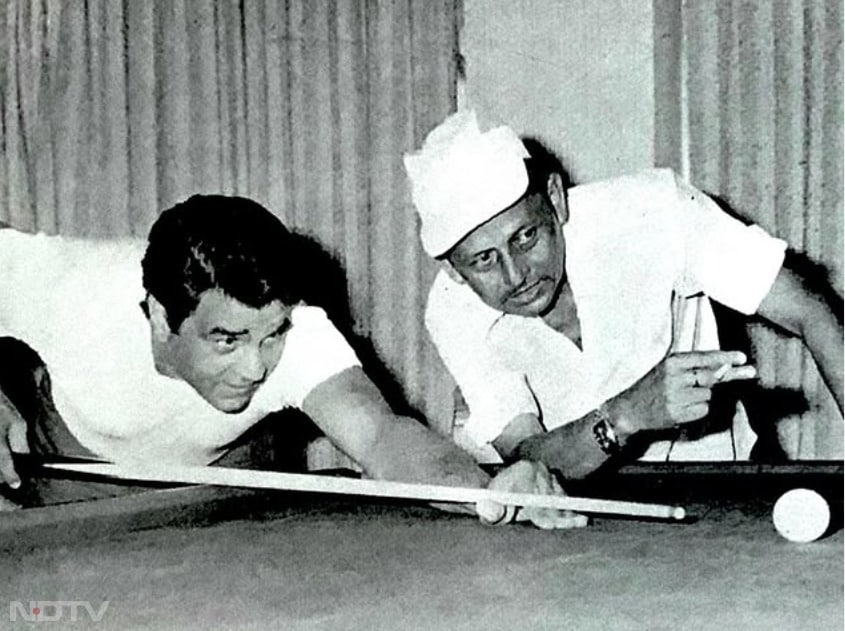 इस फिल्म में डायलॉग्स कम थे लेकिन वो किरदार को इतना लोकप्रिय बना आज तक सिनेप्रेमियों के दिलों में जिंदा है.