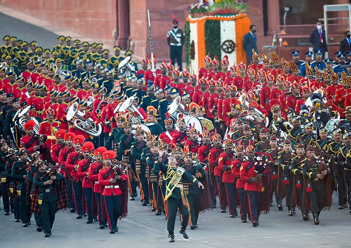 Drones, Lasers And Uniforms: The Best Shots Of Beating Retreat Ceremony