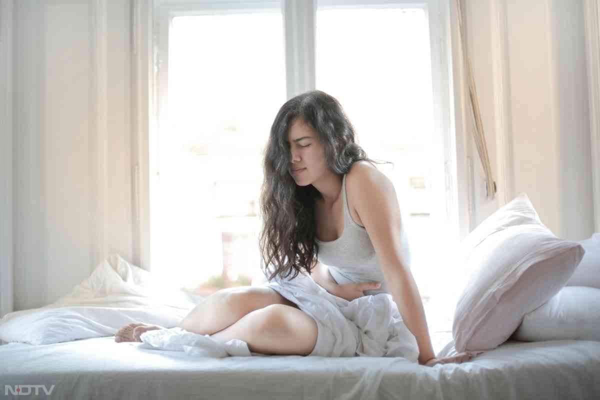 जिन लोगों को बार-बार गैस और एसिडिटी होती है वे ड्रमस्टिक कम खाएं.