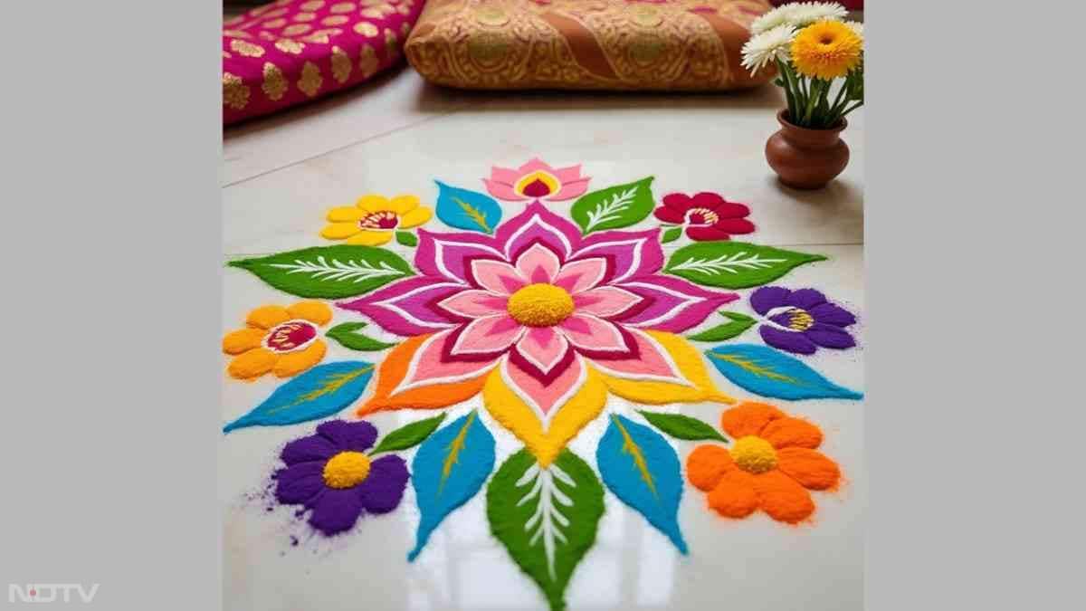 आप स्कूल में ये फूल के डिजाइन वाली रंगोली बना सकते हैं. ये देखने में बहुत ही सुंदर और अट्रैक्टिव लगती है. ये डिजाइन भी काफी आसानी से बन जाएगा.