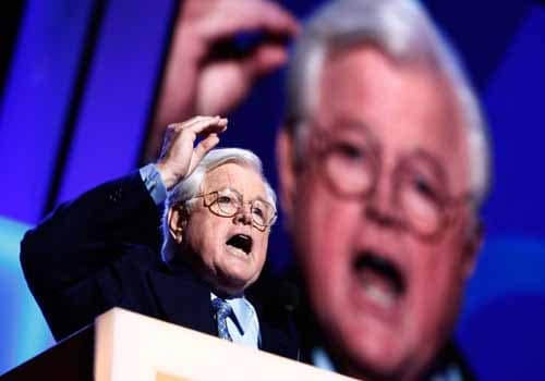 <span class="lh16 fa fs12 fb">US Sen. Edward Kennedy speaks during day one of the Democratic National Convention (DNC) at the Pepsi Center August 25, 2008 in Denver, Colorado. (AFP Photo)</span>