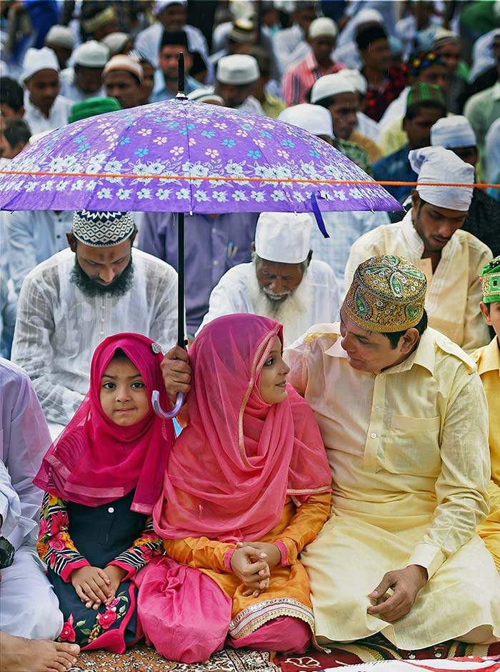 Muslims Celebrate Eid Across India
