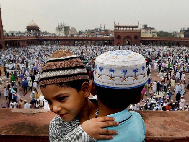 Photo : India Celebrates Eid-ul-Fitr With Prayers and Feasts