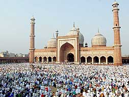 Photo : Eid celebrated with prayers, feasts across the world