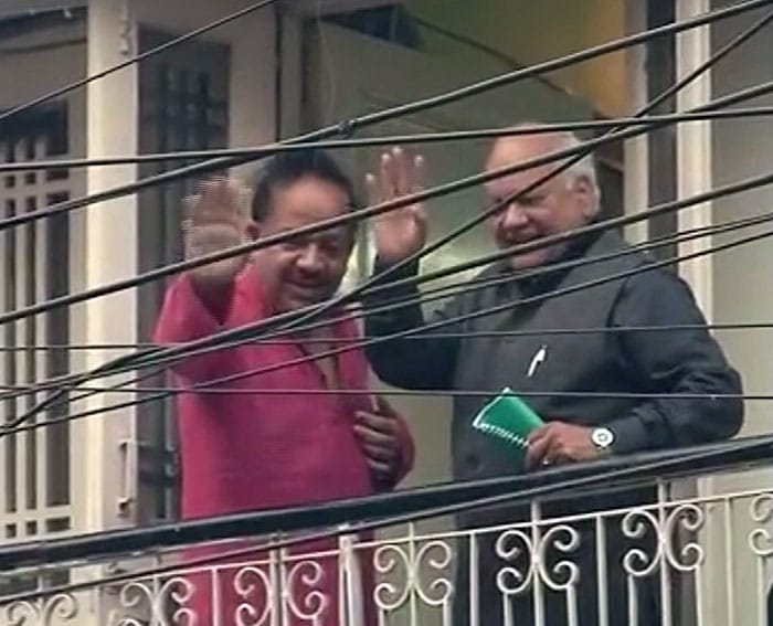 Assembly elections 2013: BJP rejoices, AAP cheers, Congress resigns