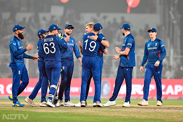 आखरी वर्ल्ड कप मैच में पाकिस्तान को हराकर, इंग्लैंड ने चैंपियंस ट्राफी के लिए किया क्वालीफाई