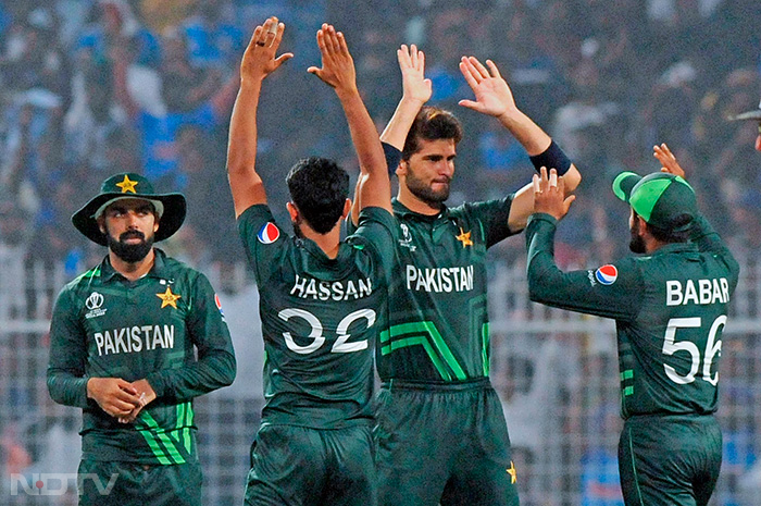 आखरी वर्ल्ड कप मैच में पाकिस्तान को हराकर, इंग्लैंड ने चैंपियंस ट्राफी के लिए किया क्वालीफाई
