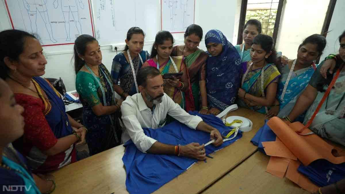 USHA silai school women entrepreneurs from across India have gathered for the next milestone in their journey with USHA - an advanced training programme. Women who'd built their own businesses, were trained to become Master Trainers.