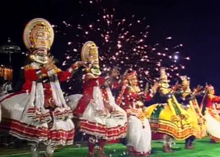 Many dances are prepared to celebrate the festival in a grand way. People welcome the  king by impressing him with joy and happiness among them.<br><br>Various dance forms like Kaikotti Kali, Thumbi Thullal, Pulikali, Kaduvakali, Kathakali etc are some of the important events that take place every year.