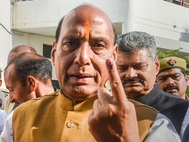 Photo : Lok Sabha Elections 2019: Political Heavyweights Cast Their Vote In Fifth Phase Of Election