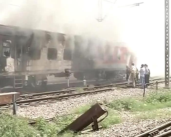 The  fire started at around 12 pm and spread rapidly to many coaches