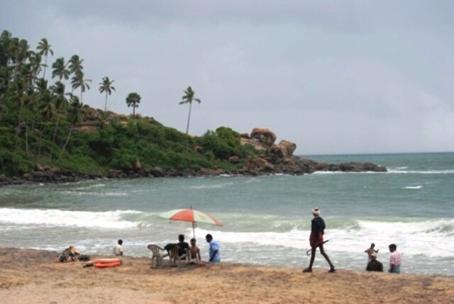 <b>Clean and tid(e)y:</b> What better place to enjoy the monsoons than at a beach with clean surroundings and sparkling water.(Image: Ketki Angre)