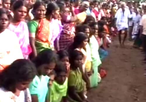 Like every Dussera, thousands gathered to pray at a 300-year-old temple in Tamil Nadu's Namakkal district. What followed next was unspeakable horror.<br />
<br />
Two thousand teenagers and children, some as young as 10, were whipped by the temple's priests. For five hours. (NDTV Photo) Like every Dussera, thousands gathered to pray at a 300-year-old temple in Tamil Nadu's Namakkal district. What followed next was unspeakable horror.<br />
<br />
Two thousand teenagers and children, some as young as 10, were whipped by the temple's priests. For five hours. (NDTV Photo)