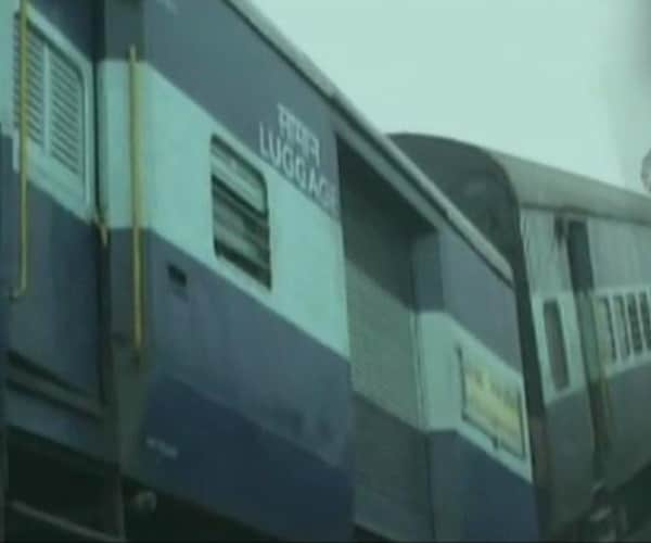 In another accident, the Bihar-bound Delhi-Sitamarhi Licchavi Express rammed into the stationary Magadh Express at Sarai Bhopat near Etawah on Saturday at around 8:00 a.m.