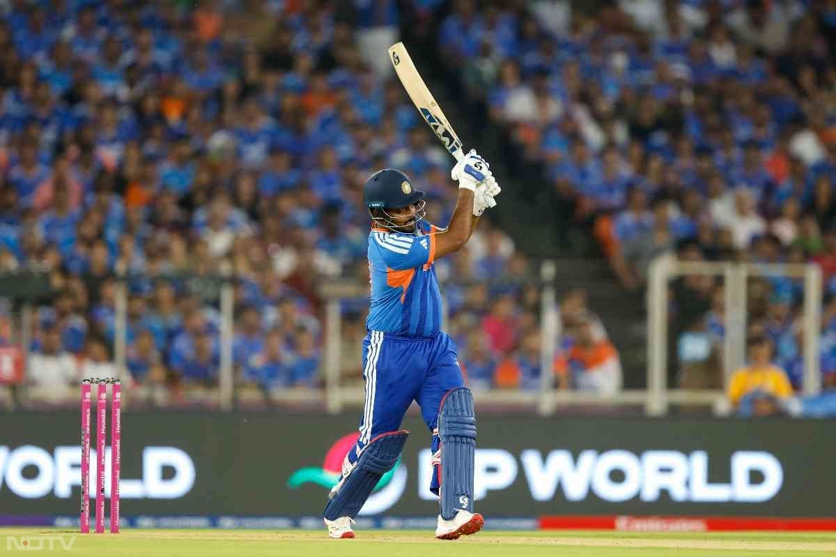 संजू सैमसन लगातार तीसरी बार शतक से चूक गए, लेकिन आउट होने से पहले उन्होंने अपना नाम कर दिया.