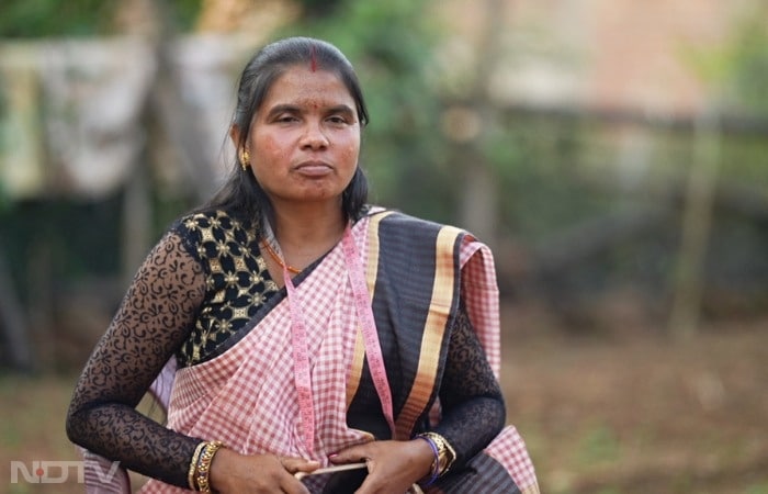 Reviving the traditional Laal Paar saree for festivals, Lalita stitches pride back into her Adivasi heritage, curbing migration and inspiring young girls to chase skills over early marriage.