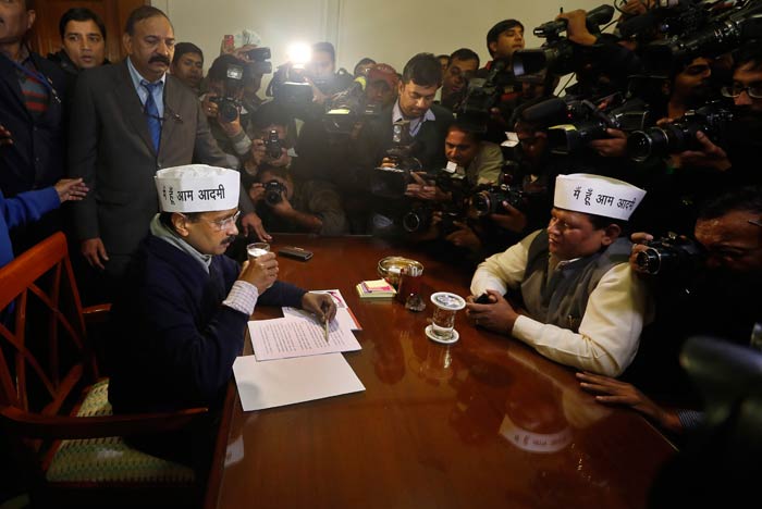 From metro to cabinet meet, this was Arvind Kejriwal\'s day