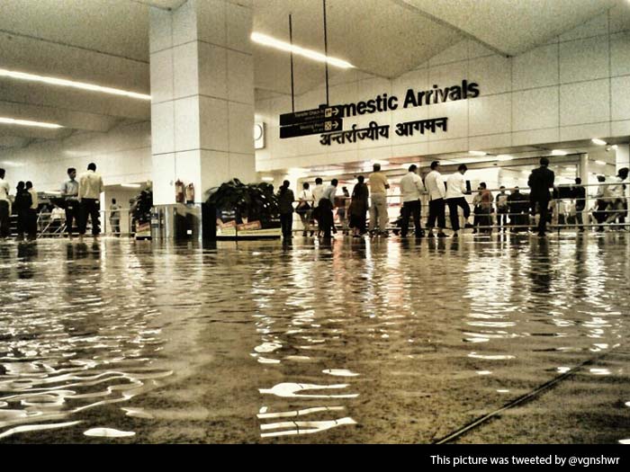 Heavy rains in Delhi, airport flooded