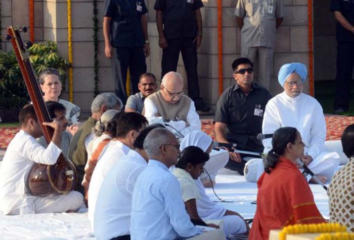 Mr Mukherjee, Vice President Hamid Ansari, Prime Minister Manmohan Singh, Congress president Sonia Gandhi and senior BJP leader LK Advani were among the prominent people who visited Mahatma Gandhi's memorial at Rajghat to offer floral tributes.