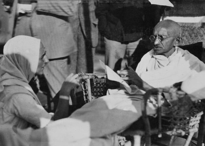 Mahatma Gandhi and Madeleine Slade (Mirabehn) aboard the S.S. Rajputana en route to the Second Round Table Conference on Dominion Status for India. <br><br>(Photo: AP)