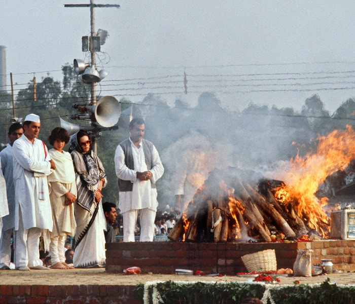 <p>She was cremated on November 3 near Raj Ghat. (AFP Photo)