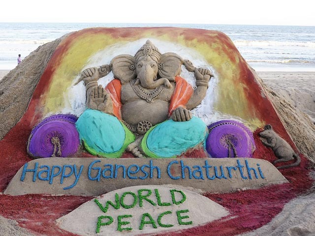 Ganesh Chaturthi 2022: देशभर में गणेश चतुर्थी की धूम, भक्ति से सराबोर हुए ‘बप्पा' भक्त
