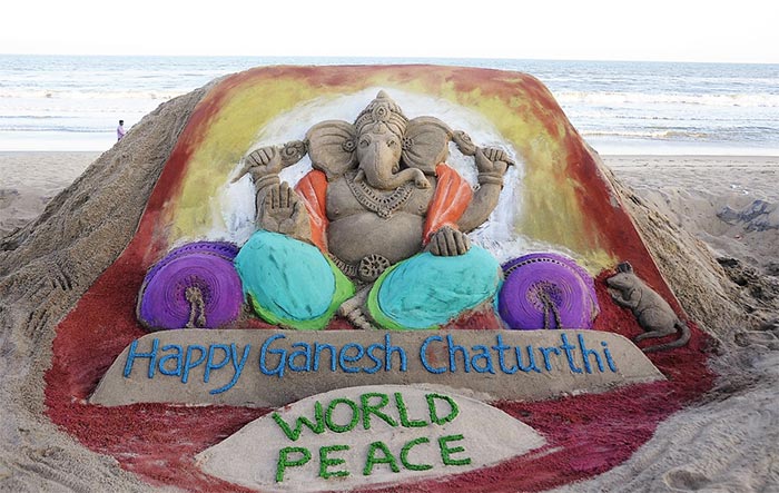 Ganesh Chaturthi 2022: देशभर में गणेश चतुर्थी की धूम, भक्ति से सराबोर हुए ‘बप्पा' भक्त
