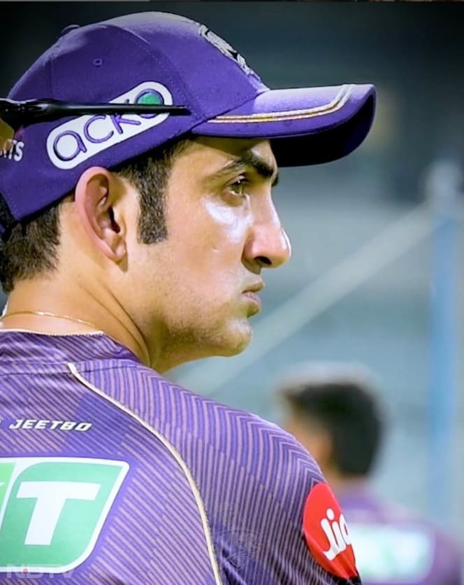 ब्रिस्बेन में खराब मौसम ने भारत को संभावित हार से बचाया था. इसके बाद अश्विन ने तीसरे टेस्ट के बाद संन्यास ले लिया. चौथे टेस्ट में स्टीव स्मिथ के 140 के सहारे ऑस्ट्रेलिया ने लगभग 500 का स्कोर बनाया. पदार्पण करने वाले नीतीश कुमार रेड्डी के शतक के बावजूद भारत 100 से ज्यादा रन से पिछड़ गया. 340 के लक्ष्य का पीछा करते हुए केवल यशस्वी जायसवाल (208 गेंद पर 84 रन) थोड़ा टिके, लेकिन टीम 155 पर ढेर हो गई.