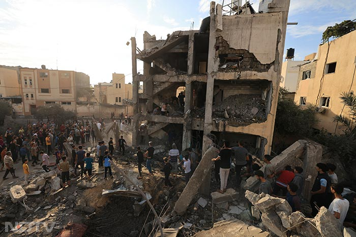 गाजा: अस्पताल में विस्फोट, 500 लोगों की मौत, हमास-इज़रायल ने लगाया एक-दूसरे पर हमले का आरोप