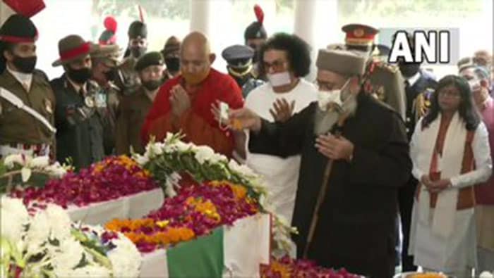PM Modi, Others Pay Tribute to General Bipin Rawat