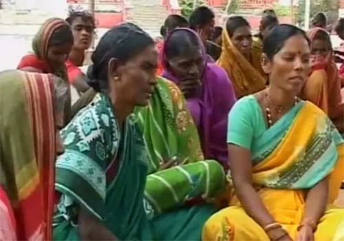 <span class="lh16 fa fs12 fb"><strong>Woman of spirit:</strong> Yellamma, a Devadasi, now an activist.</span>