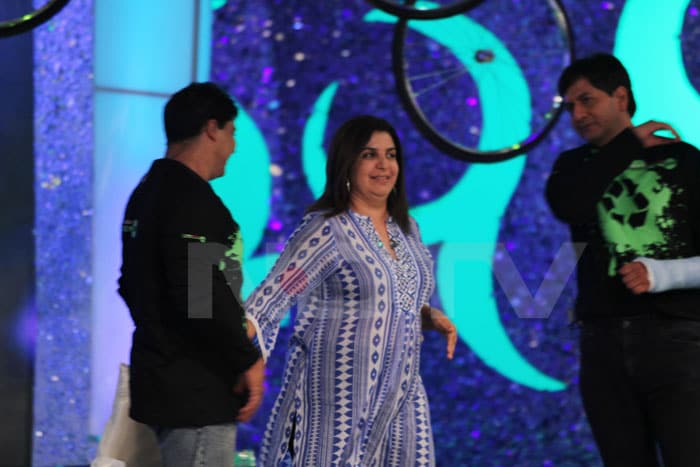 Choreographer-turned-director Farah Khan joins Vikram and Cyrus on the stage.