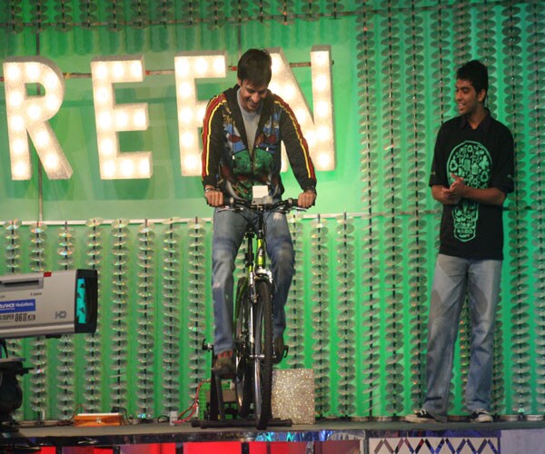 Cycle for the planet! Viveik Oberoi demonstrates this by cycling his way to a greener, cleaner environment on the sets of the Greenathon.