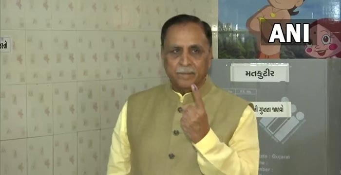 Gujarat Assembly Election 2022: पहले चरण के लिए मतदान जारी, इन नेताओं ने भी डाले वोट