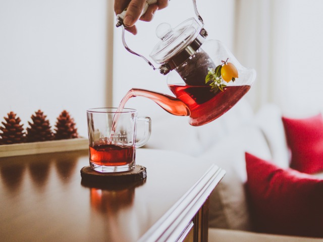 गुड़हल की चाय देती है ये बेमिसाल फायदे