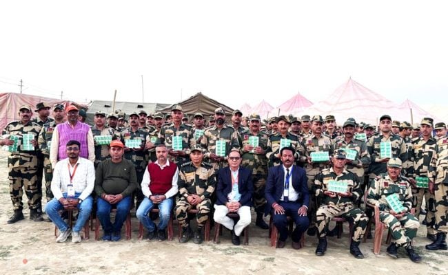 BSF soldiers embraced hygiene as a priority at a comprehensive session! Pledging their commitment to a healthy and hygienic Mahakumbh, the jawans proudly display their Dettol soaps.