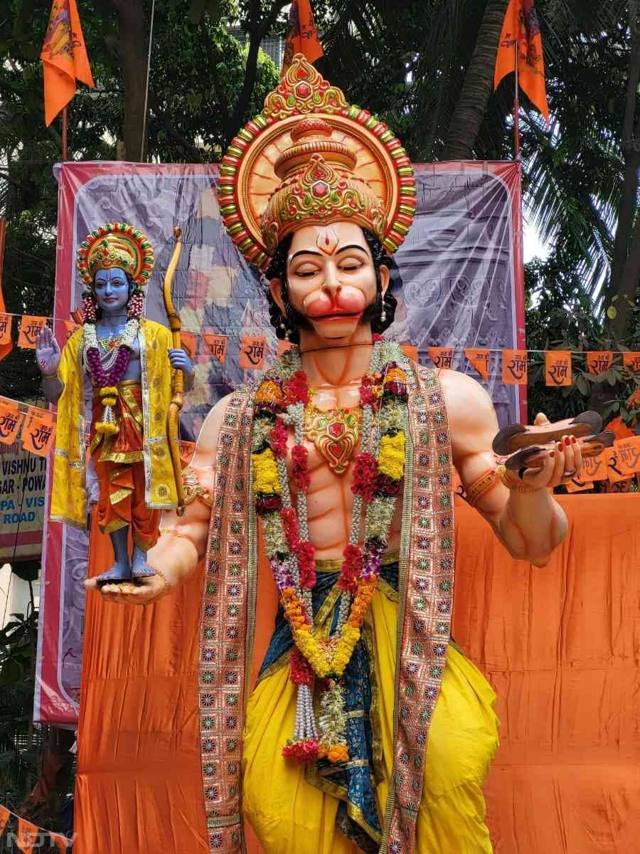 हनुमान जी भगवान शिव के &lsquo;रुद्र' रूप और ग्यारहवां अवतार हैं. कलियुग में वे प्रत्यक्ष रूप से उपस्थित देव माने गए हैं.