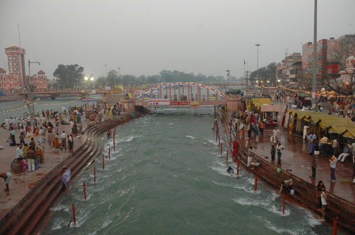 The entire town comes alive with the congregation of several million pilgrims with the sole objective of taking a dip in the waters of the holy river at the auspicious time as per the planetary position. (Image Courtesy: Tejas Mehta)