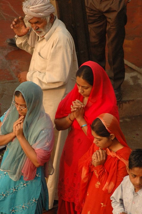 For some pilgrims, taking part in the kumbh mela marks the trip of a lifetime. (Image Courtesy: Tejas Mehta)