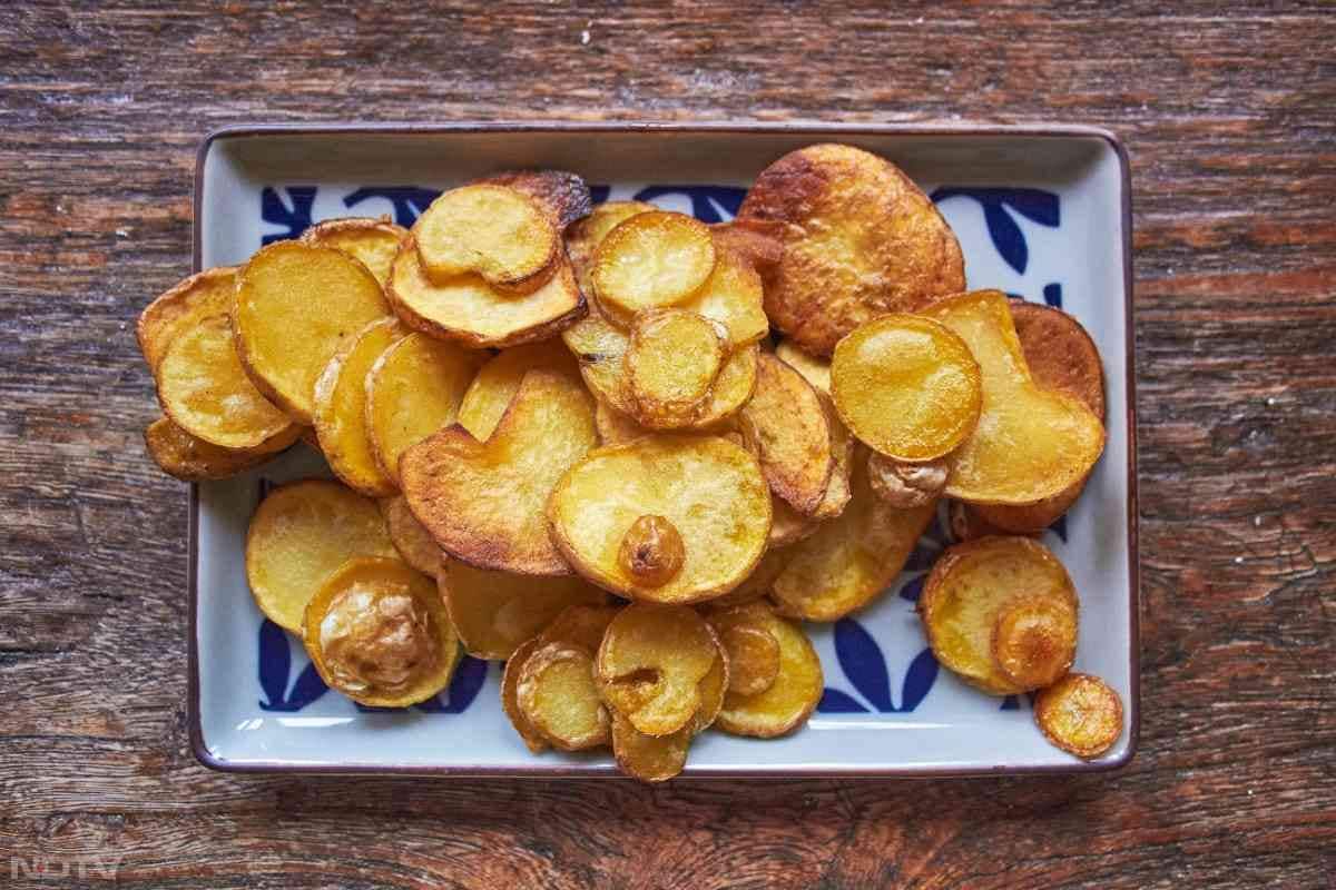 जिन लोगों का शरीर दुबला पतला है उनके लिए आलू का सेवन वरदान से कम नहीं है.