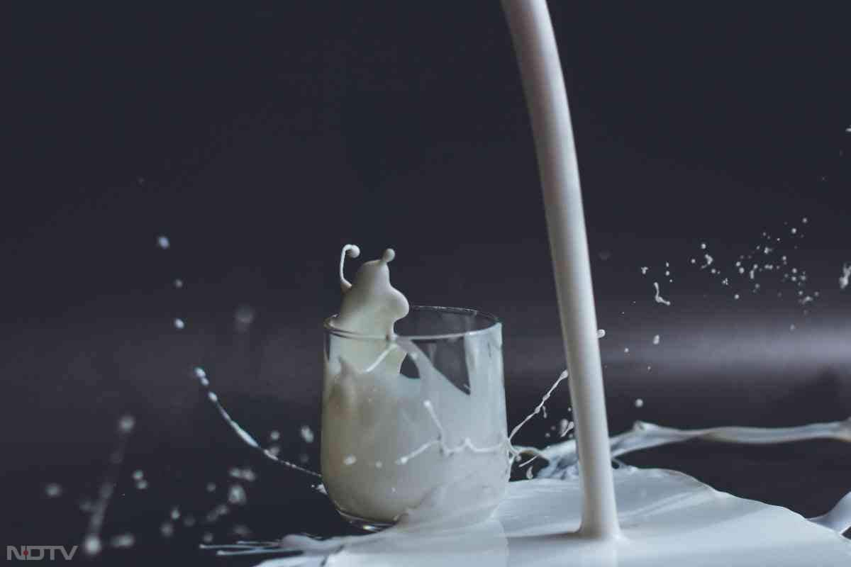 नोट - ये सभी तरह के दूध दिमाग की ग्रोथ, हड्डियों और इम्यूनिटी के लिए बहुत फायदेमंद होते हैं.