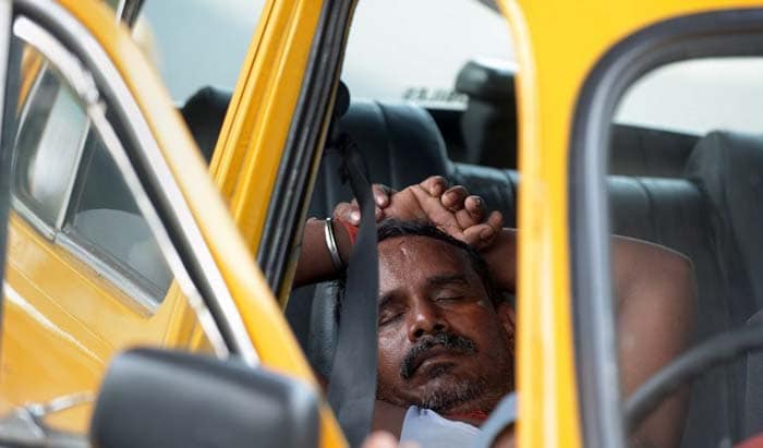 Heat Wave Intensifies; Over 700 Killed in Telangana, Andhra Pradesh