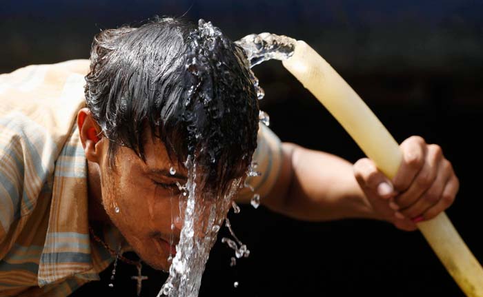 Heat wave grips India