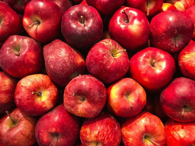 Here's Why You Need Fibre-Rich Apple In Your Diet