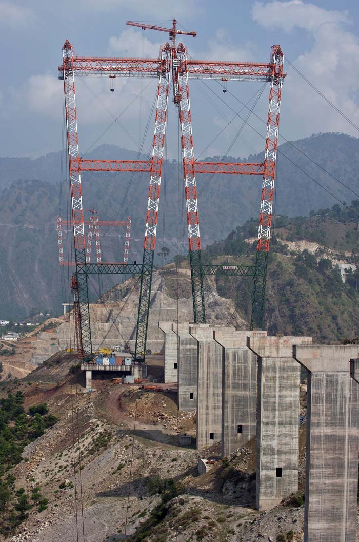 India Constructing World\'s Highest Railway Bridge