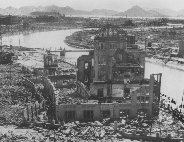 It has been 65 years since the annihilating attack on Hiroshima. Today, many hope that this anniversary of the deadly attack will mark a turning point, and see the world renounce nuclear weapons for good. (AFP Photo)