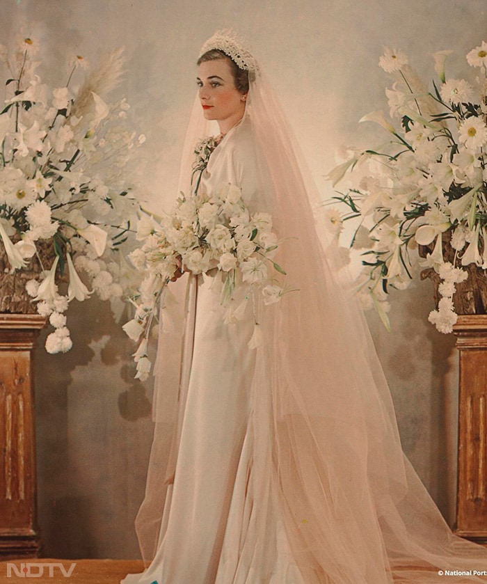 A photo of Princess Alice, Duchess of Gloucester, on her wedding day in 1935. (Instagram/Royal Collection Trust)